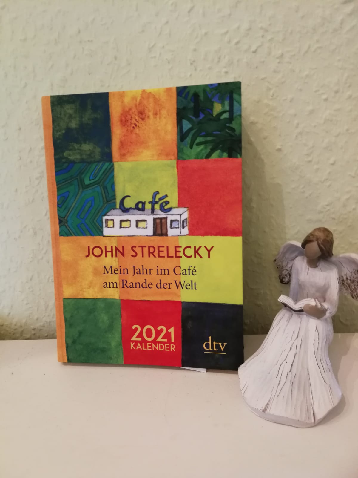 Rezension Kalender “Mein Jahr im Café am Rande der Welt” von John